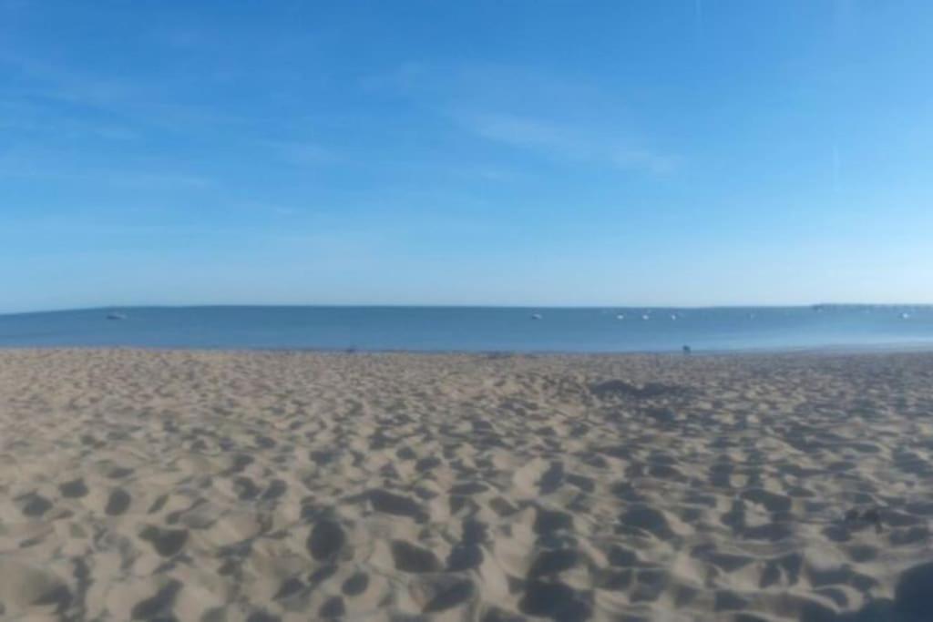 Maisonnette A Deux Pas De La Plage Dans Residence Calme لا ترانش سور مير المظهر الخارجي الصورة