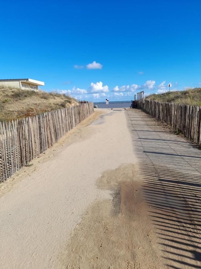Maisonnette A Deux Pas De La Plage Dans Residence Calme لا ترانش سور مير المظهر الخارجي الصورة