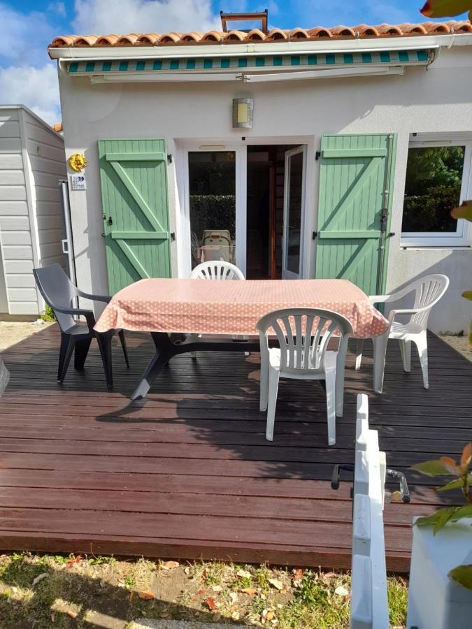 Maisonnette A Deux Pas De La Plage Dans Residence Calme لا ترانش سور مير المظهر الخارجي الصورة