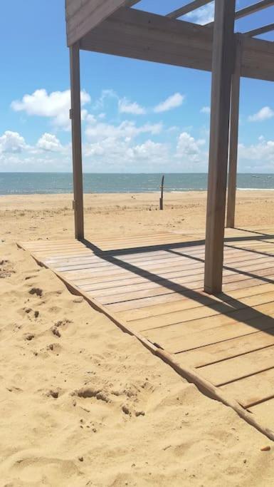 Maisonnette A Deux Pas De La Plage Dans Residence Calme لا ترانش سور مير المظهر الخارجي الصورة
